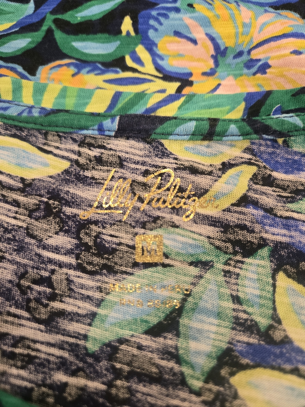 Lilly Pulitizer Floral Scoop Neck Women's Top - Blue & Green. Medium - Picture 2 of 2